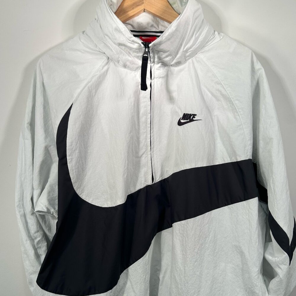 MEN'S NIKE SPORTSWEAR ANORAK BIG SWOOSH HALF-ZIP JACKET SIZE LARGE